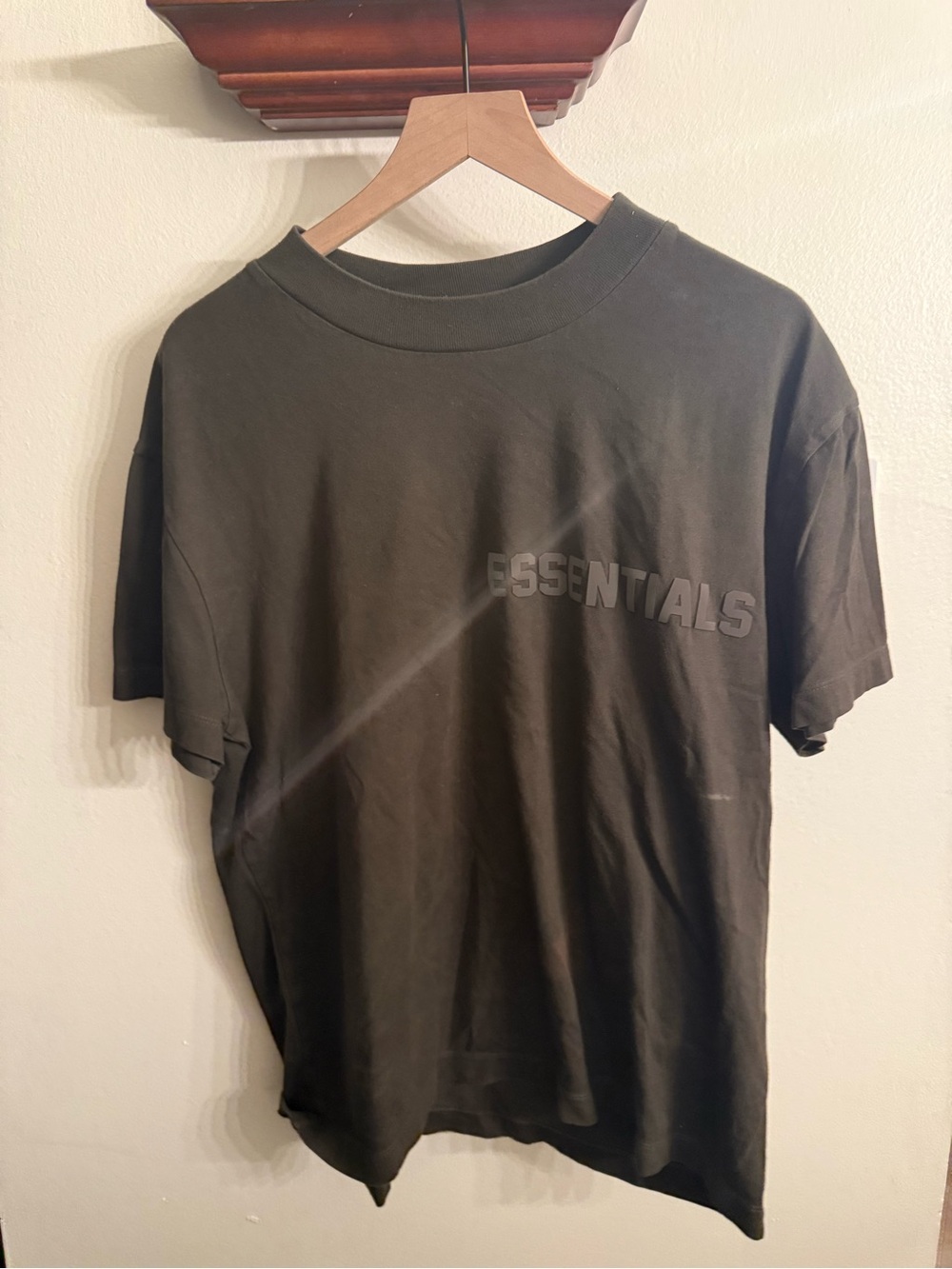 ESSENTIALS Men’s Short Sleeve T-Shirt in Off Black